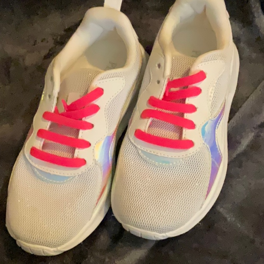 White Sneakers with Pink Laces and Iridescent Detail